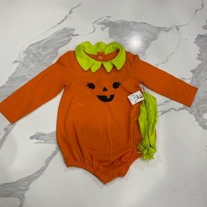 NEW Size 12M pumpkin onsie